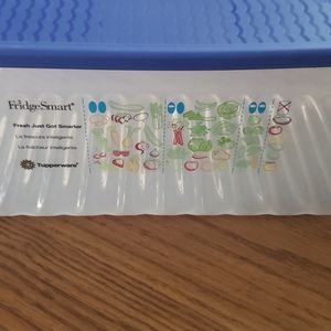 Tupperware Kitchen - Two Tupperware Fridge Smart Containers Tupperware Kitchen - Two Tupperware Fridge Smart Containers